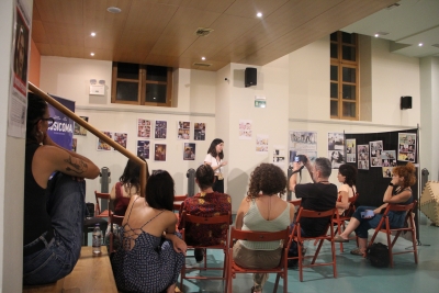 &Pi;&alpha;&rho;&omicron;&upsilon;&sigma;ί&alpha;&sigma;&eta; &tau;&omicron;&upsilon; &mu;&omicron;&upsilon;&sigma;&iota;&kappa;ό &kappa;ό&mu;&iota;&kappa; "Musicoma"